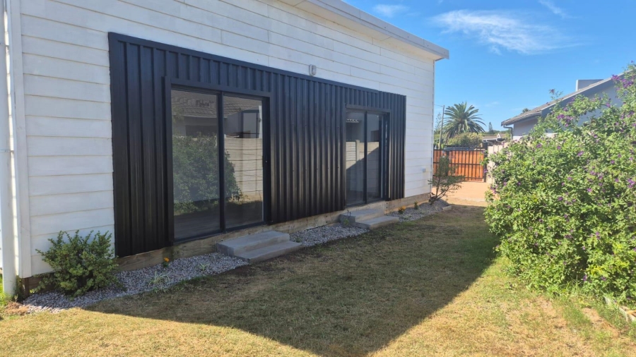 To Let 1 Bedroom Property for Rent in Heiderand Western Cape